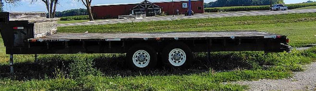 2004 CUSTOM BUILT 33 foot - Image 9